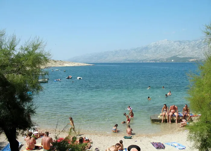 Apartman Fuer Vier Personen Mit Terrasse By Interhome Vinjerac